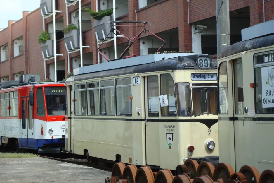 Strausberg railcar 30 at Walkmühlenstr. (2013)