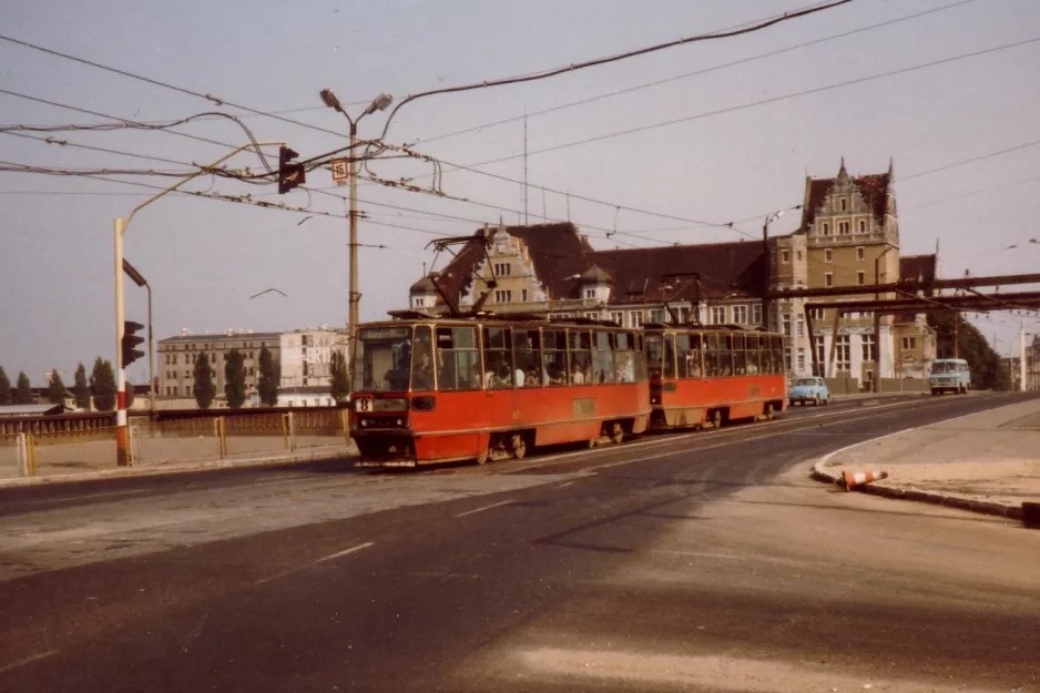 Szczecin tram line 8 with railcar 672 on Most Długi (1984)