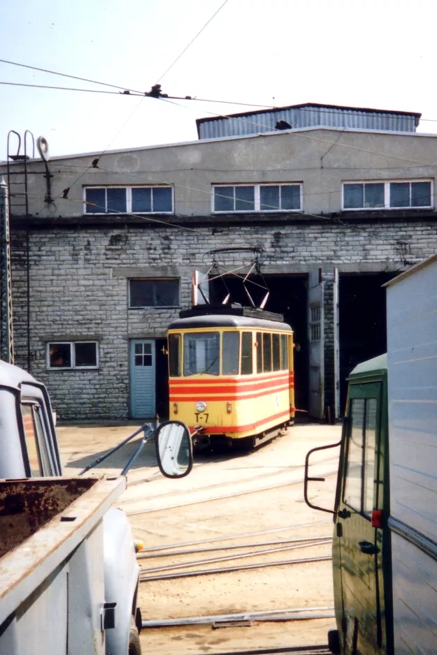 Tallinn service vehicle T-7 in front of the depot Vana-Lõuna (1992)