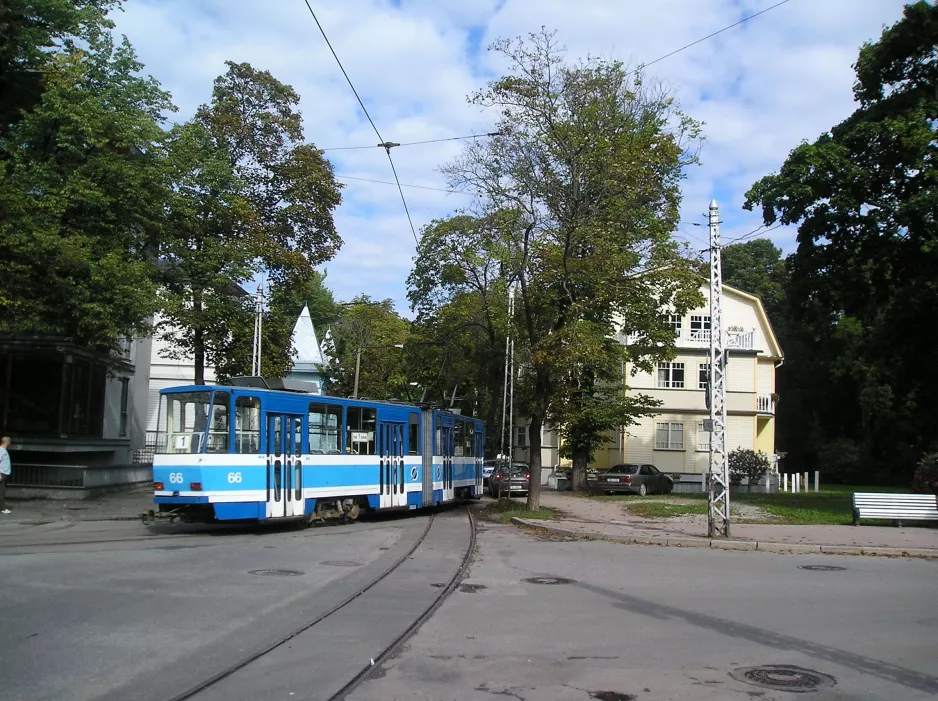 Tallinn tram line 1 with articulated tram 66 on J. Poska (2006)