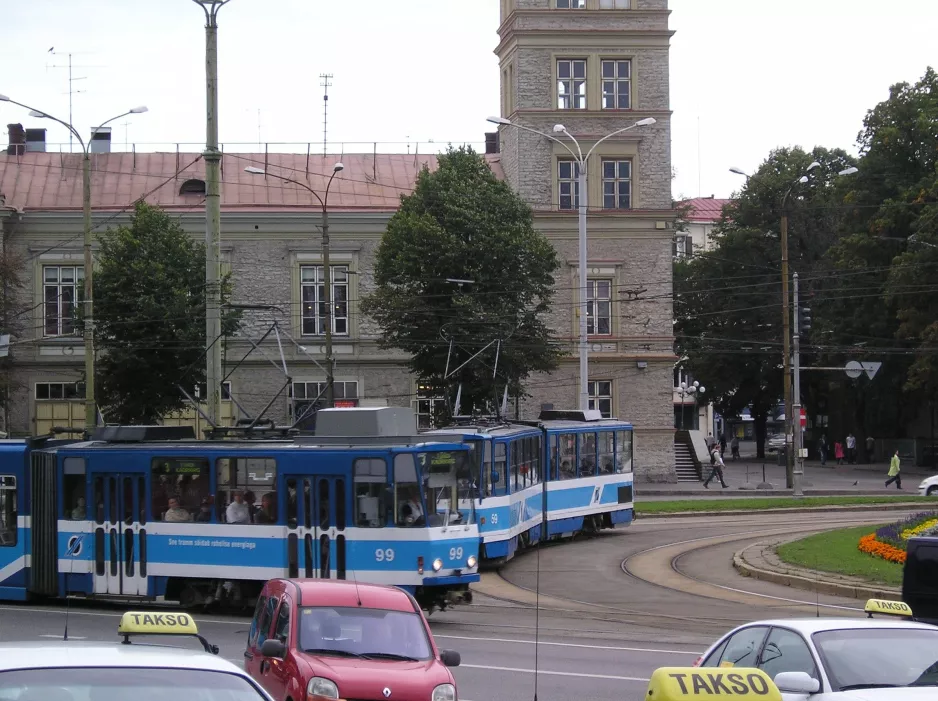 Tallinn tram line 3 with articulated tram 99 on Viru väljak (2006)