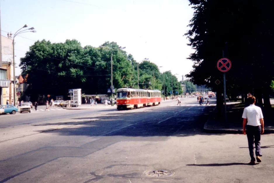 Tallinn tram line 4 with railcar 267 at Viru (1992)