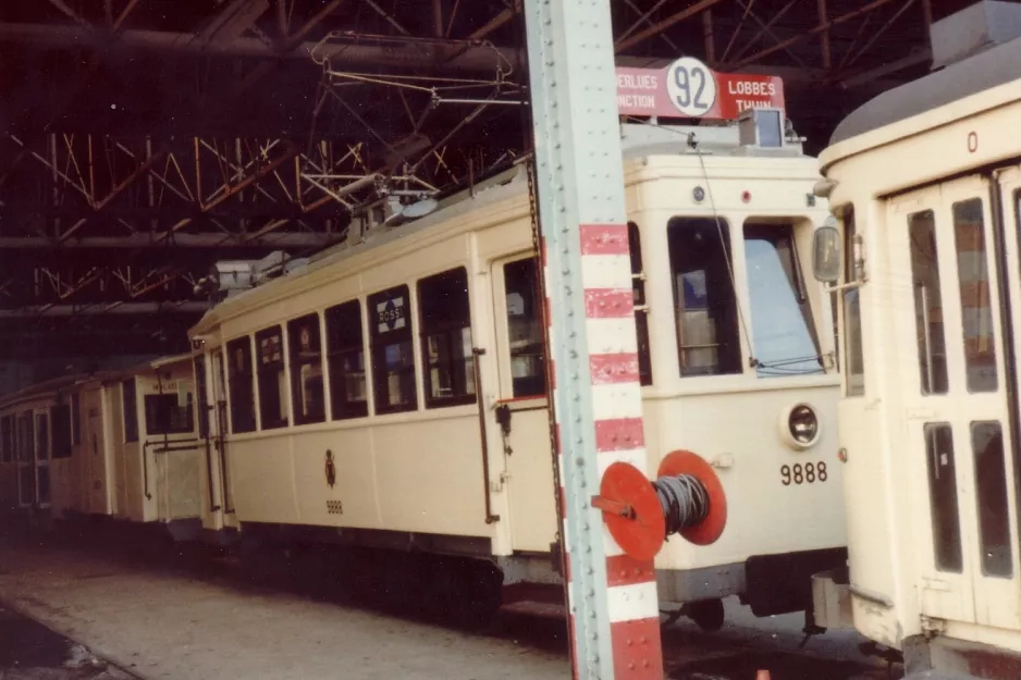 Thuin railcar 9888 inside the depot Depot Anderlues (1981)
