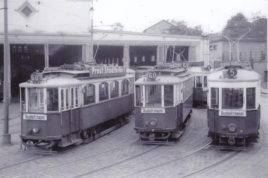 Vienna railcar 2101 in front of the depot Rudolfsheim (1957)