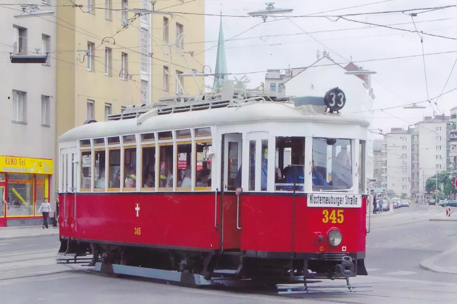 Vienna railcar 345 at Betriebsbahnhof Brigittenau (2005)