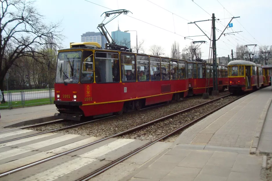 Warsaw tram line 1 with railcar 2012 at Park Trangatta (2011)