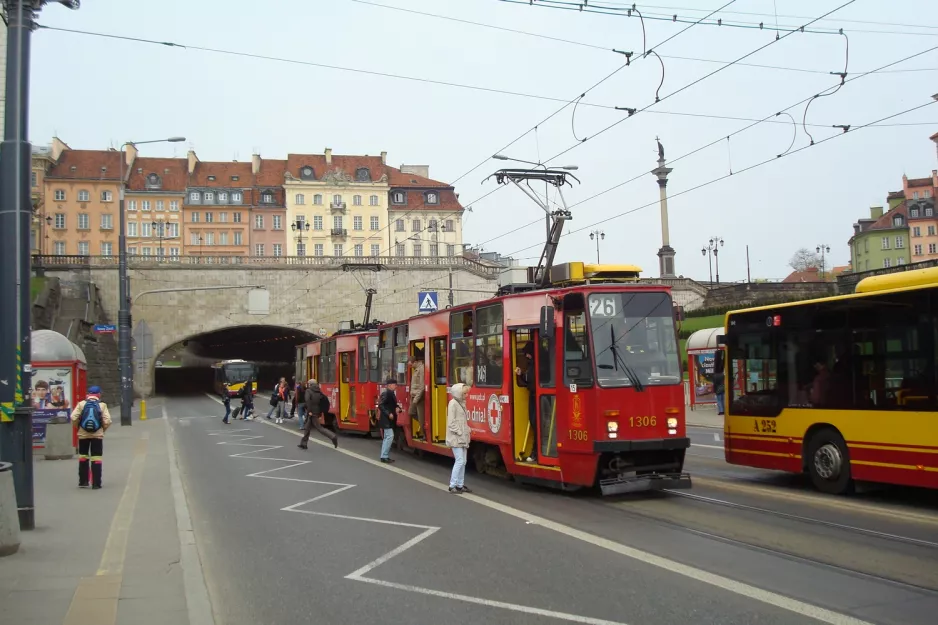 Warsaw tram line 26 with railcar 1306 at Stare Miasto (2011)