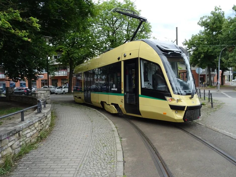 Woltersdorf low-floor railcar 42 on Thälmannplatz (2024)