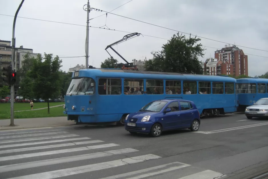 Zagreb tram line 7 with railcar 472 on Maksimirska cesta, seen from the side (2008)