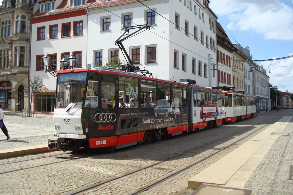 Zwickau tram line 3 with articulated tram 933 at Hauptmarkt (2015)
