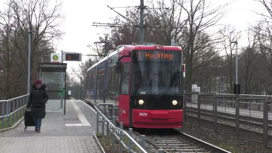 BSAG Bremen: GT8N No. 3024 at the Graubündener Str. stop (13.2.24)