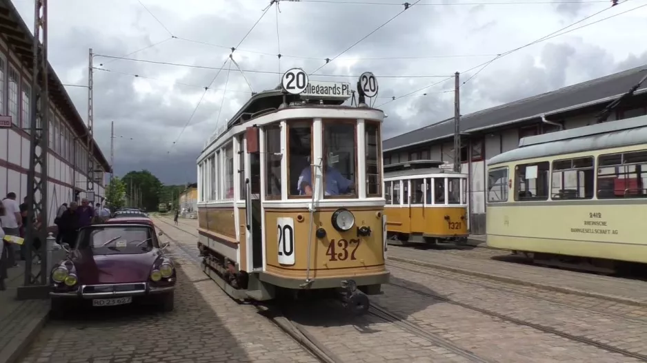 Hamburg tram trailer 4384 restored and back in service