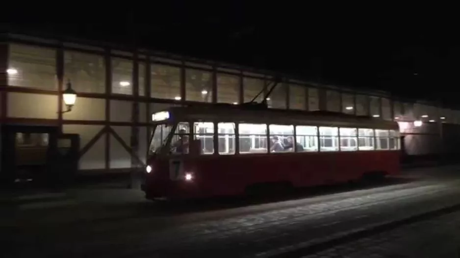 Hamburg trams, night shots in Skjoldenæsholm