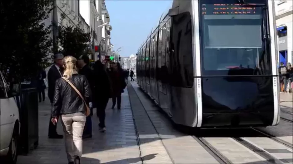 Light rail in Tours