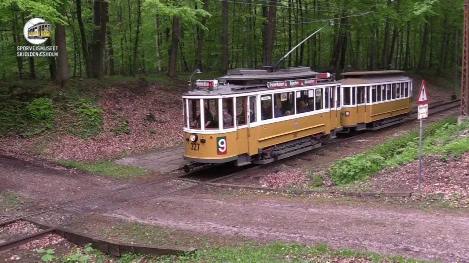 Sporvejsmuseet - Summer atmosphere 2016 - tram sound and bird whistle